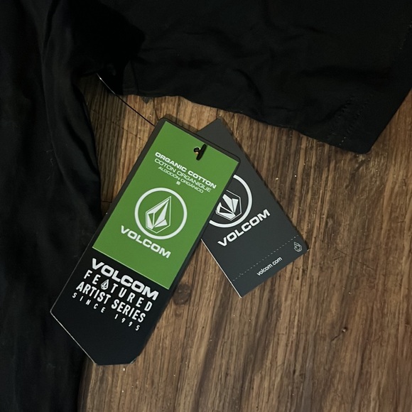 NWT Men’s S/S Volcom “FA J Hager Hagerhawk” XL Black T-Shirt. - Picture 2 of 5